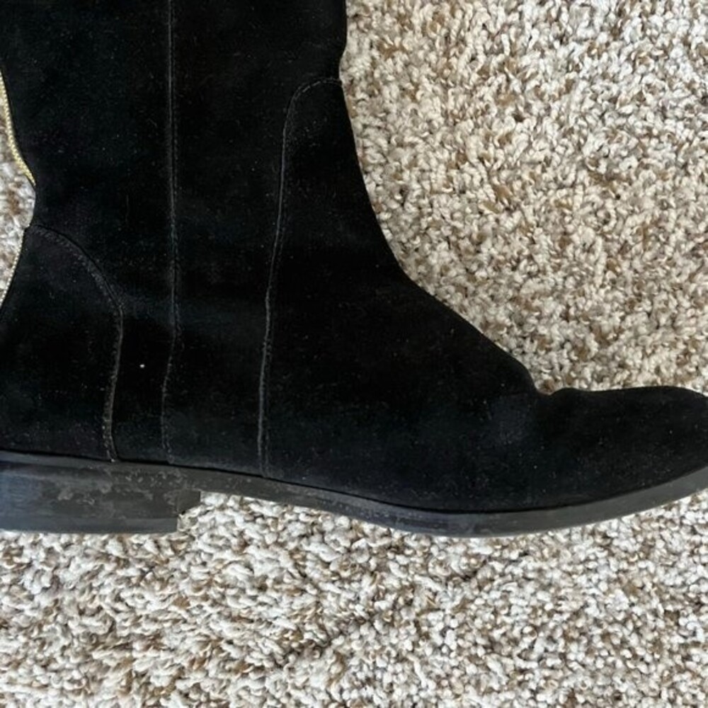 Boots With The Back Zipper Size 7 - Picture 9 of 9